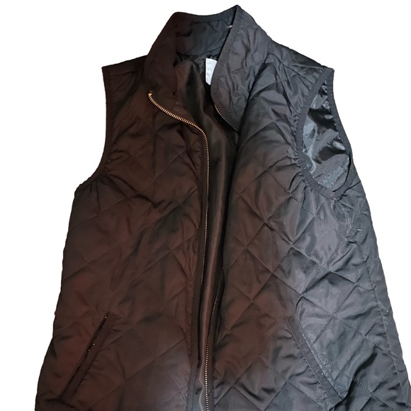 Old Navy black zip-up vest, size s - Picture 1 of 3